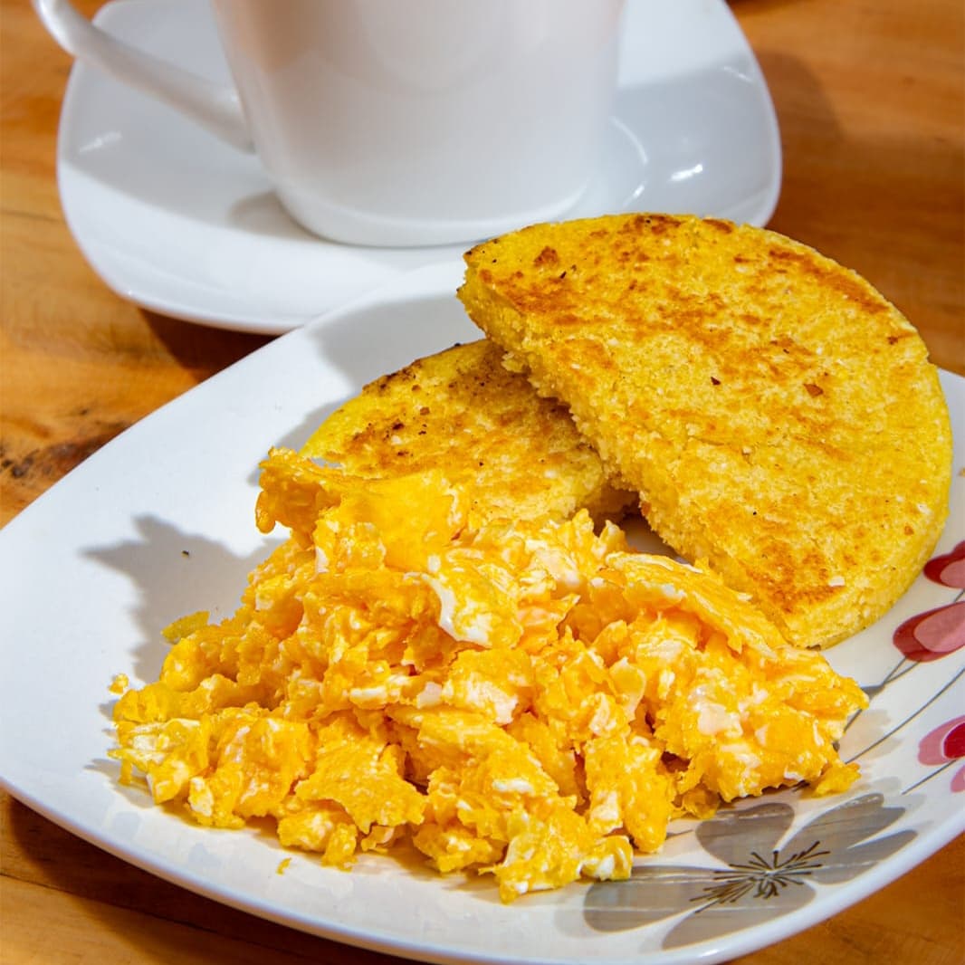 Huevos Revueltos + Acompañante + Natumalta