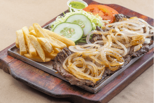 Lomito de Res Encebollado