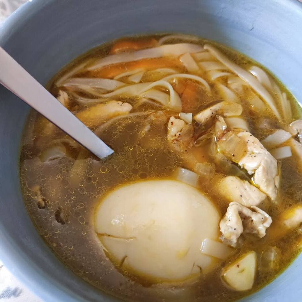 CHICKEN RAMEN