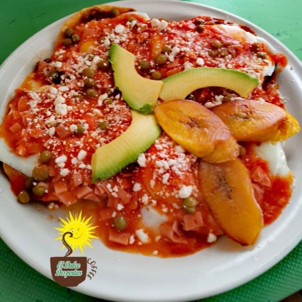 Huevos Motuleños