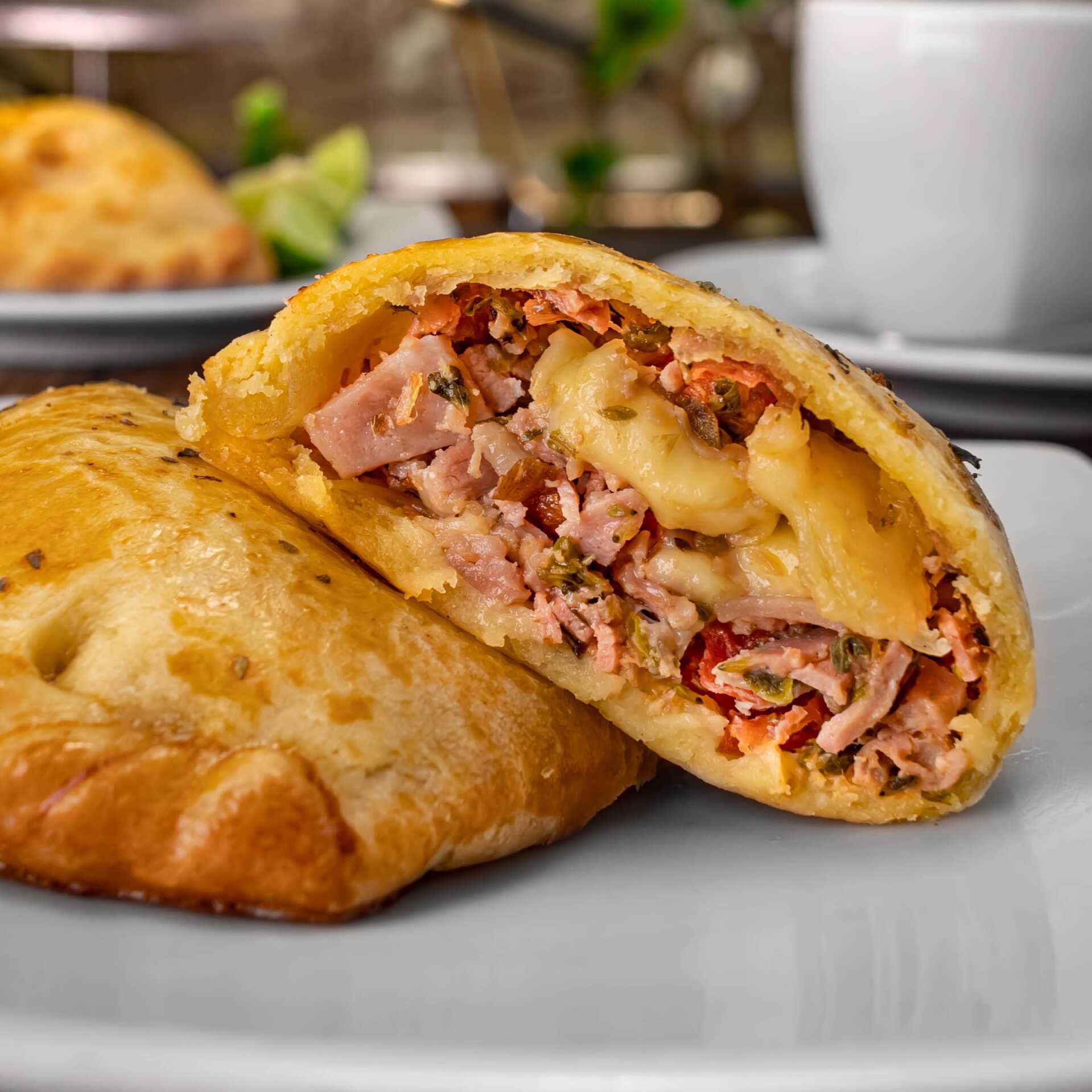 Empanada napolitana