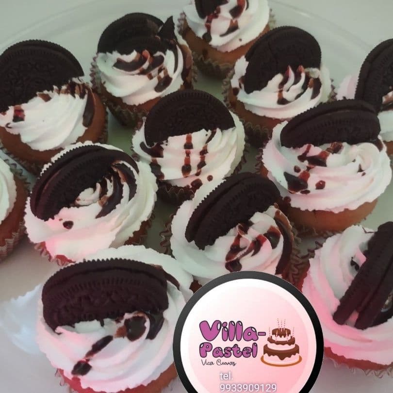4 Cup Cakes