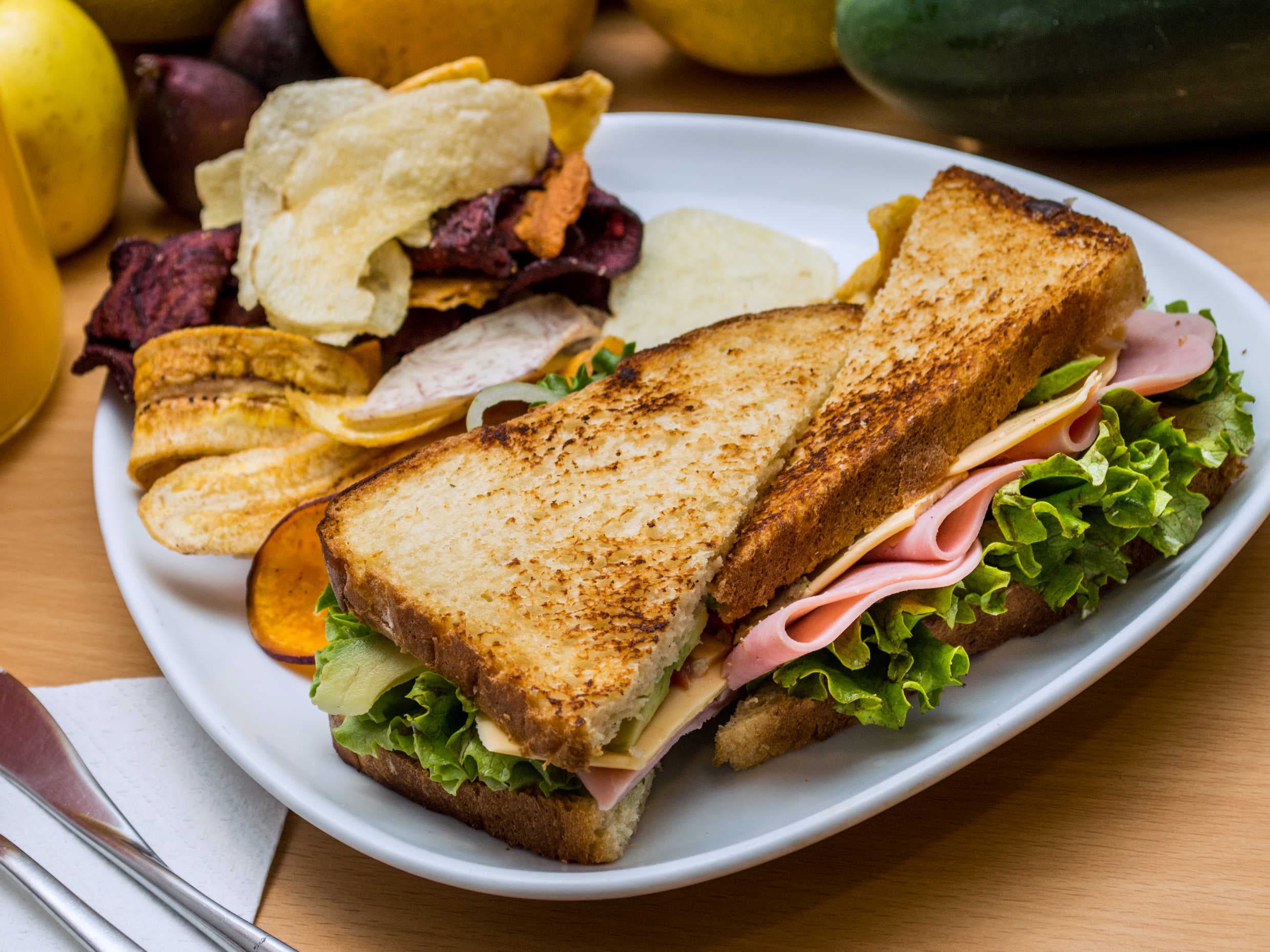 Sandwich Clásico.