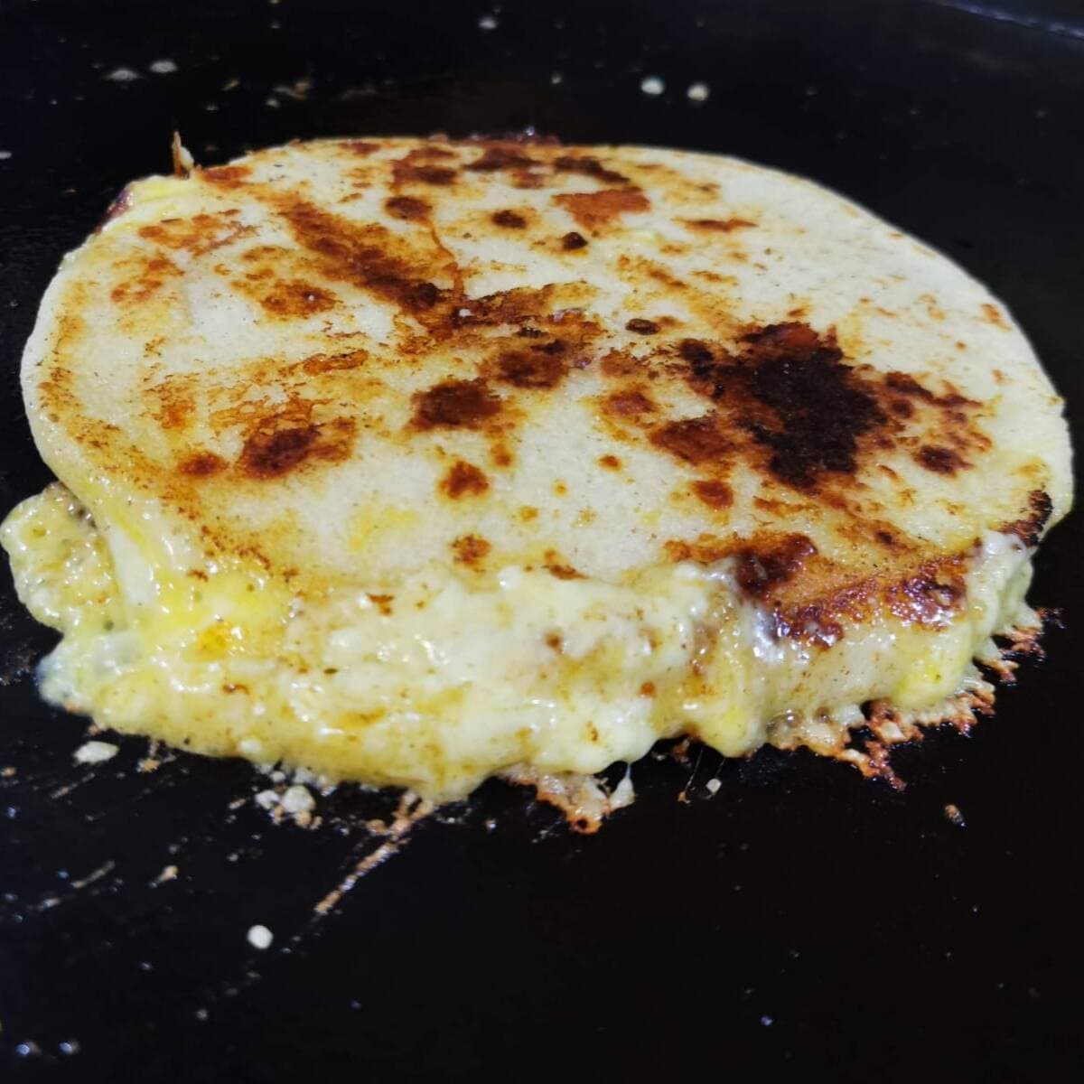 Pupusa de Frijoles- Añade tu combinación
