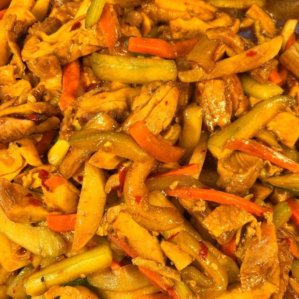 Pollo picante a la plancha charola grande