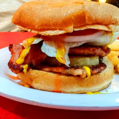 Hamburguesa Hawaiana