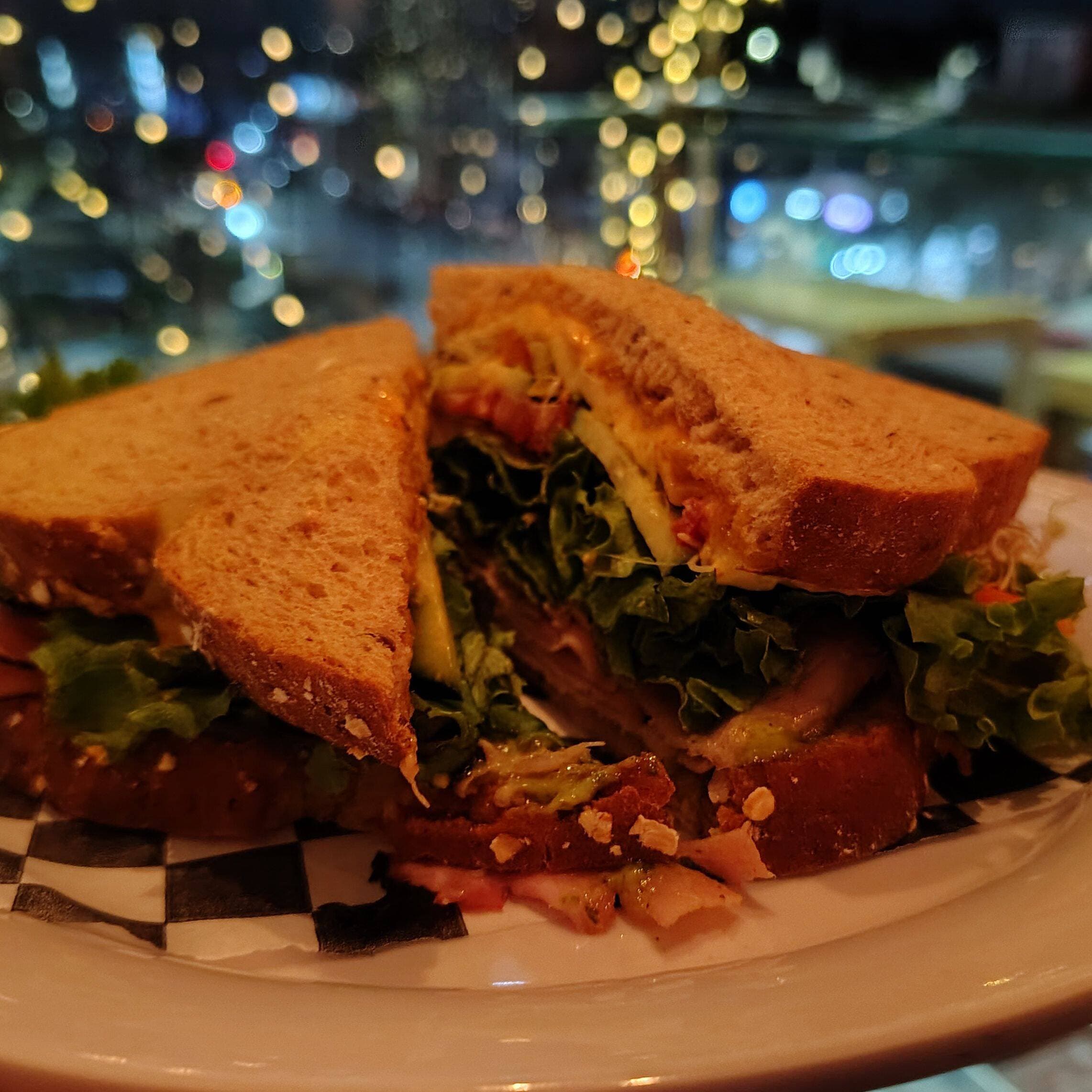 Sandwich jamón selva negra