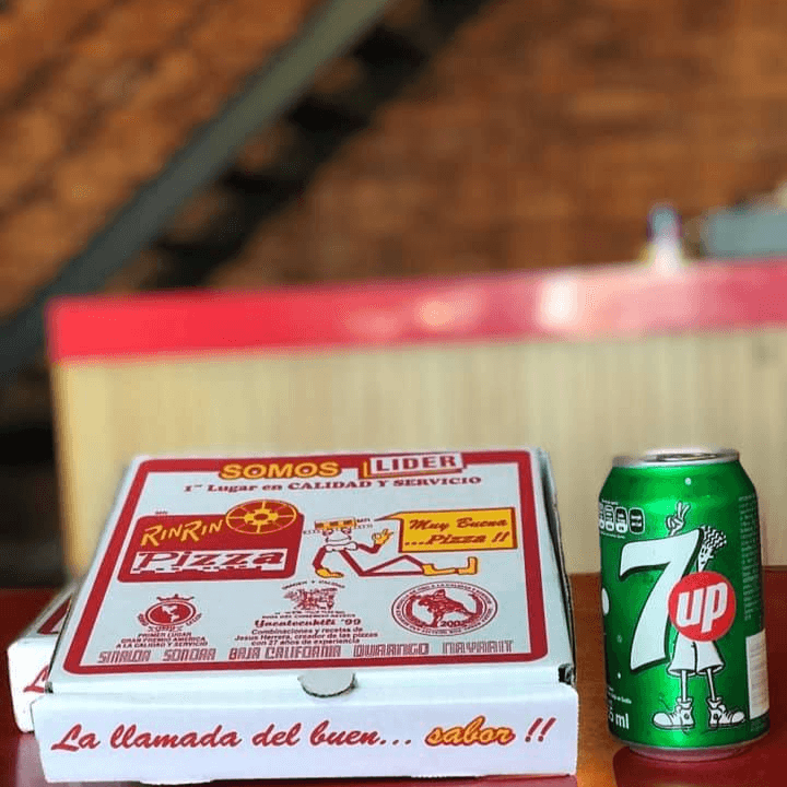 Pizza Individual con Refresco