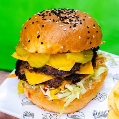 Hamburguesa con Pepinillos