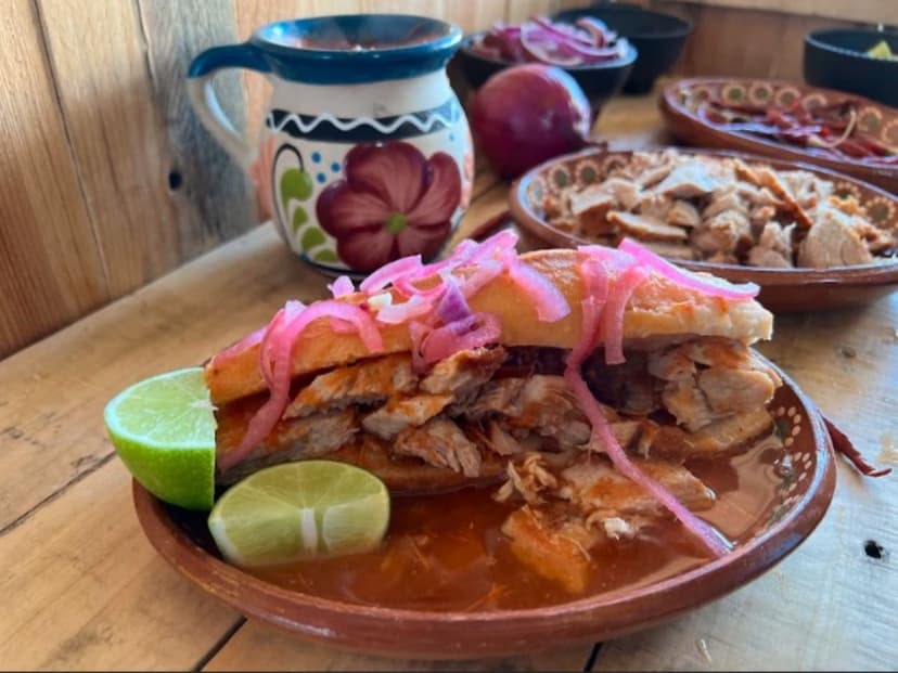 Tortas Ahogadas El Avispero (Villafontana)