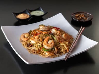 Chow Mein con Camarones