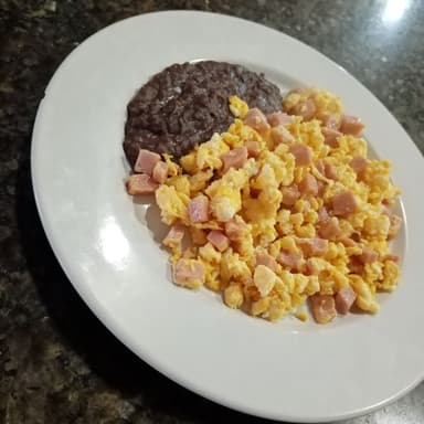 Huevos Con Chorizo