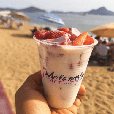 Fresas con Crema Mediano