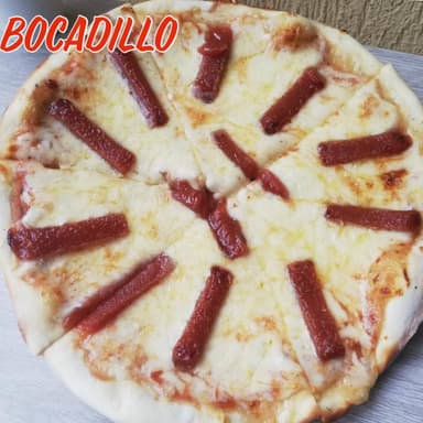 Pizza Tradicional Bocadillo