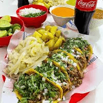 Combo Tacos Gigantes de Bistec mas Coca y Papas