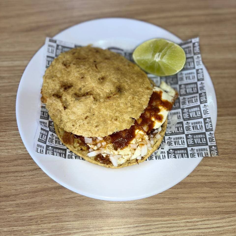 Combo 4 “Birria Gorditas”