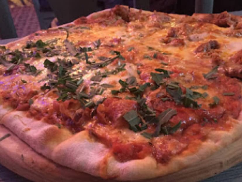 Tomasa Pizza Y Pasta