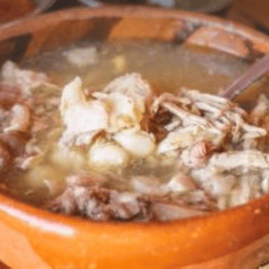 Pozole Blanco de Cabeza