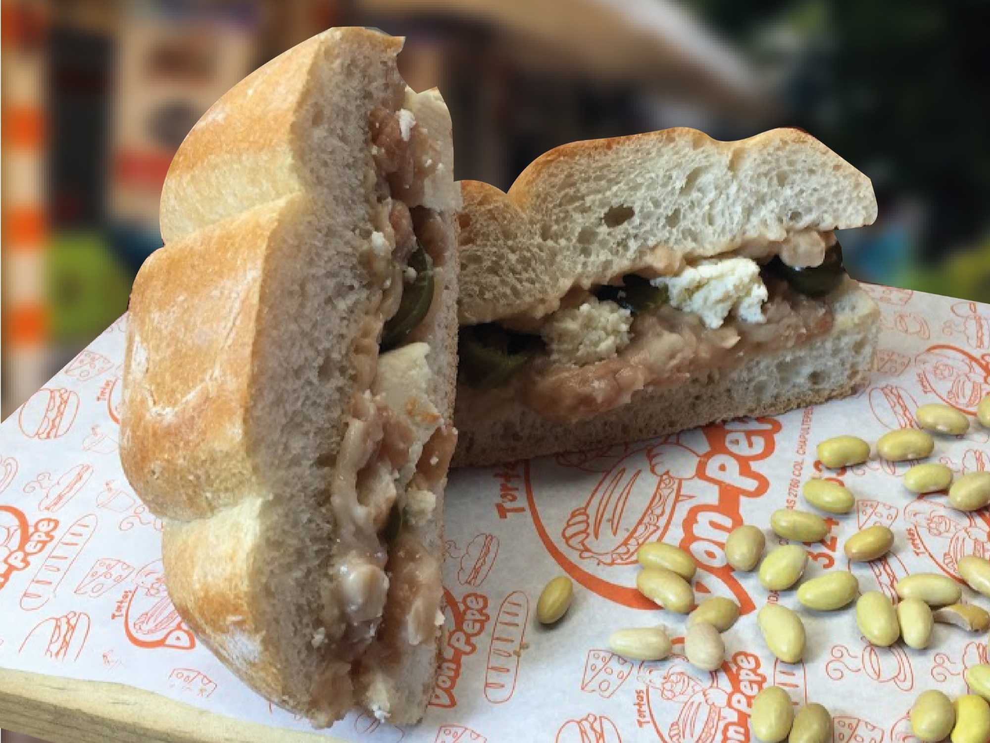 Torta de Frijoles con Queso