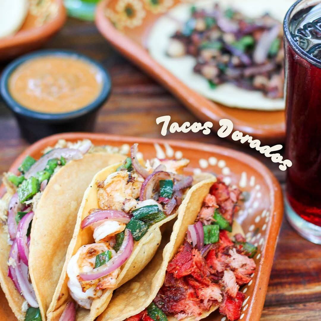 Taco dorado de jaiba
