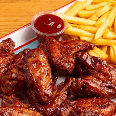 Alitas más Papas Fritas