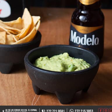 GUACAMOLE CON TOTOPOS
