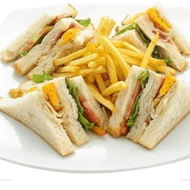 Club Sándwich con Papas a la Francesa