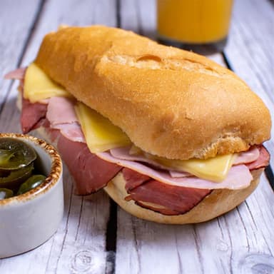 BAGUETTE CARNES FRIAS