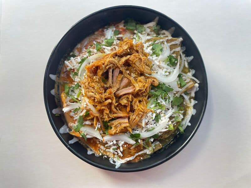 CHILACOS con cochinita
