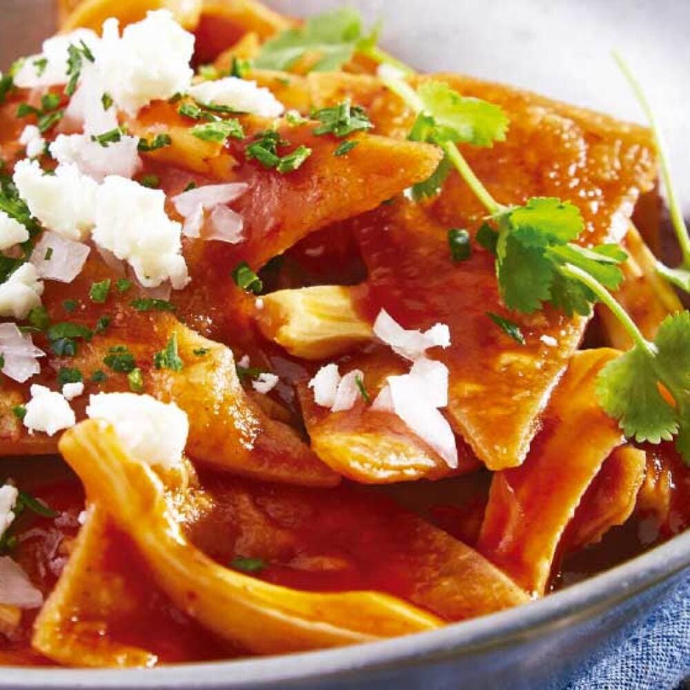 Chilaquiles en Salsa de Chipotle con Pollo