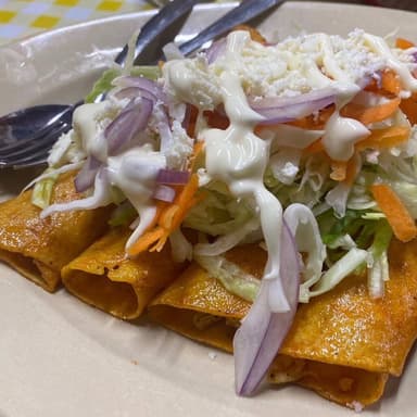 Enchiladas de Pollo (3)