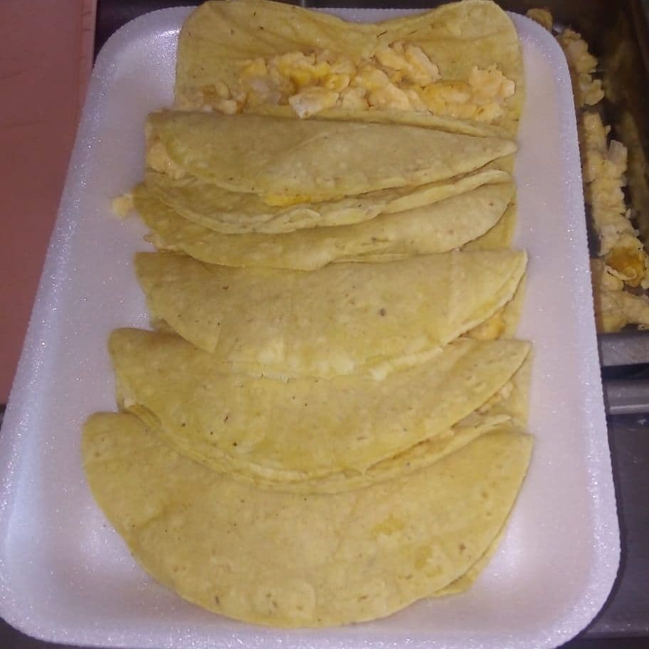 Taco con Chicharrón