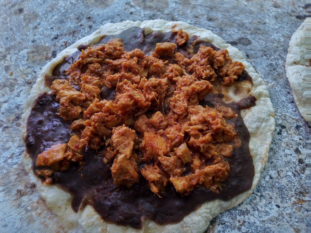 Memelita con Chorizo