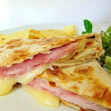 Quesadilla Jamon y Queso Manchego