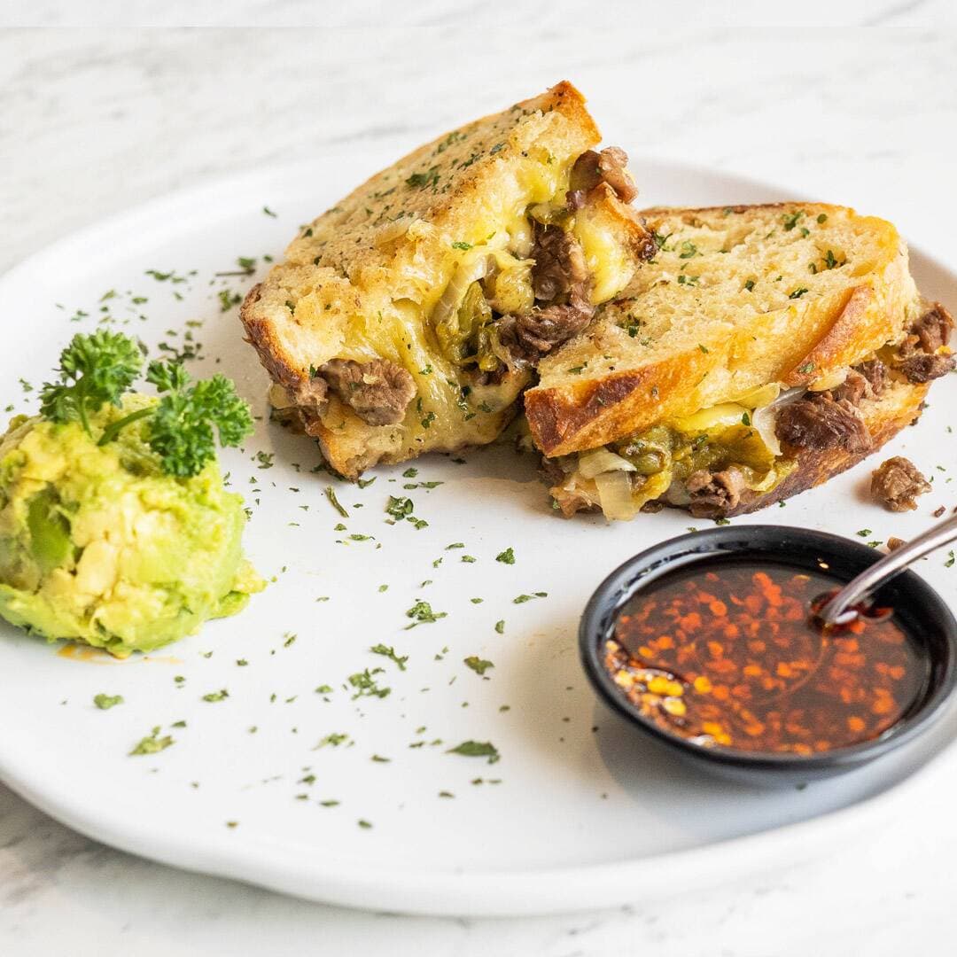 Sonora Steak Grilled Cheese Sándwich