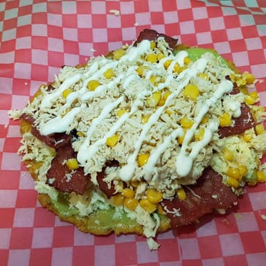 Patacón de Pollo