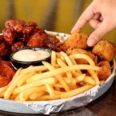 Boneless 1kg + papas