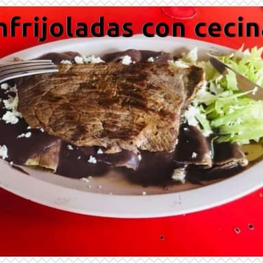 Enfrijoladas con Cecina