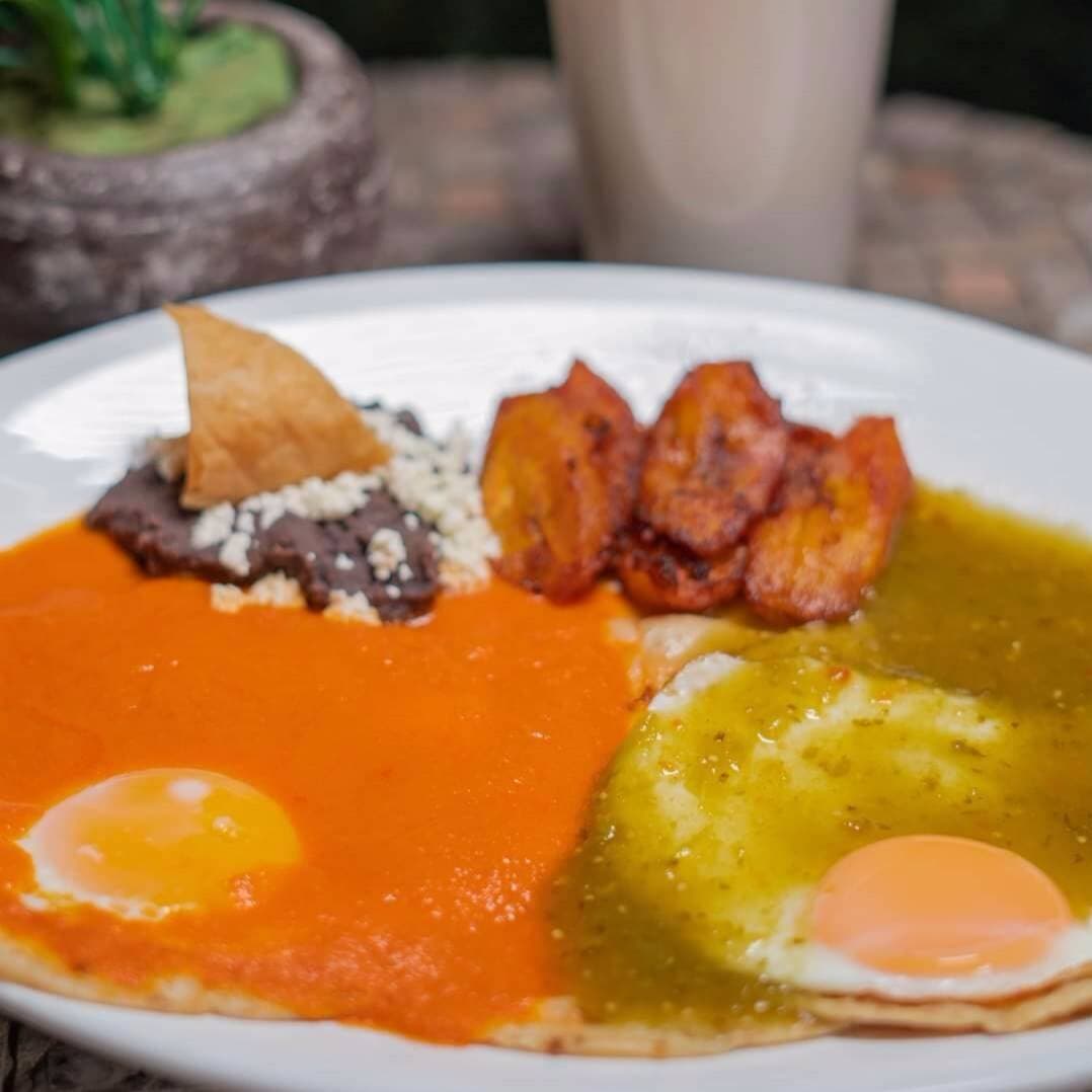 Huevos Divorciados