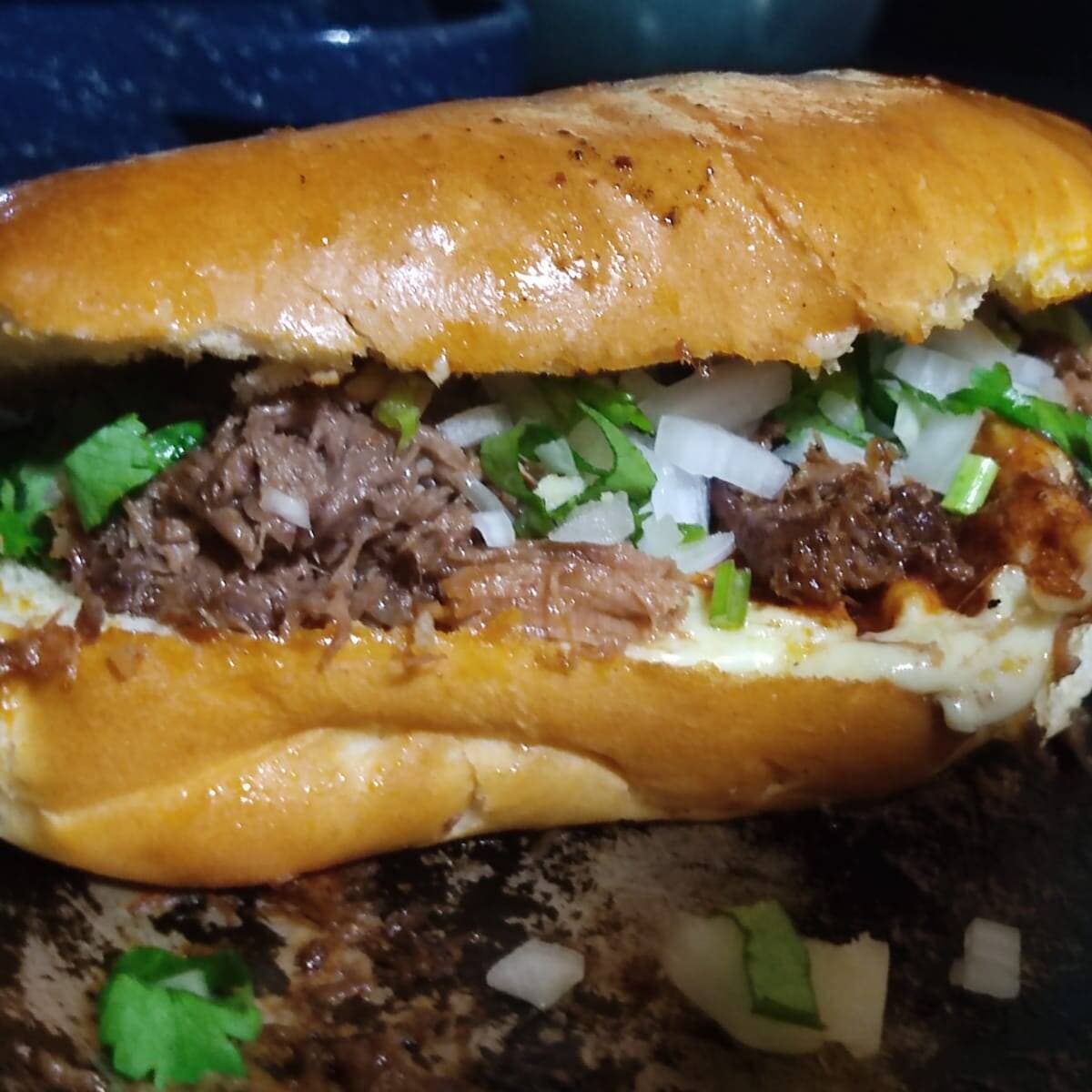 Torta Birria de Res