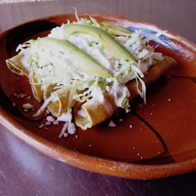 Taco Dorado de Pollo