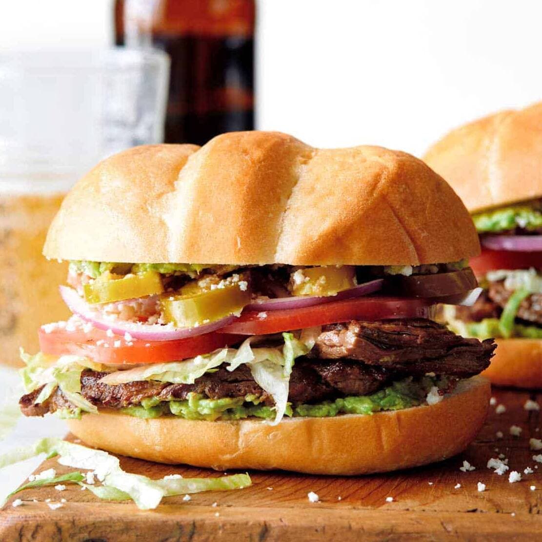 TORTA DE BISTEC + PAPAS FRITAS