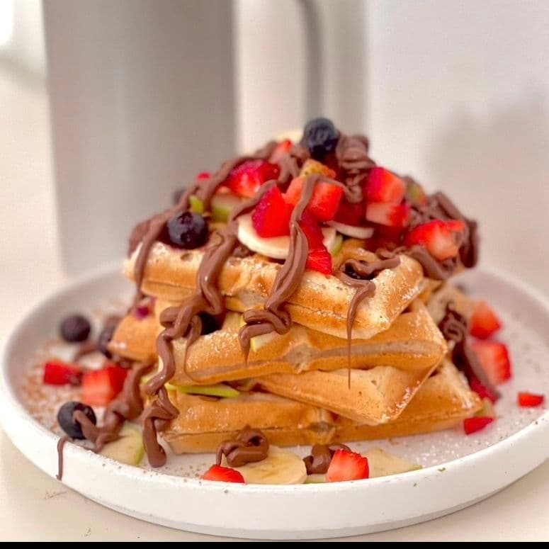Waffles con Fruta y NUTELLA 🍓