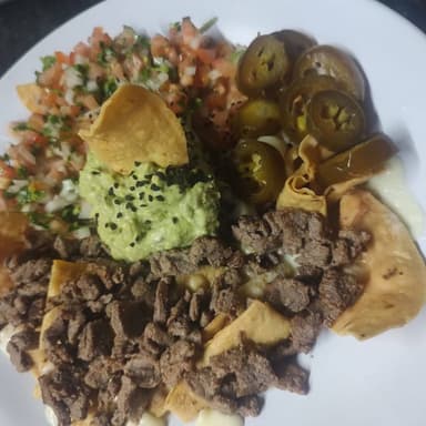 Nachos con carne de res