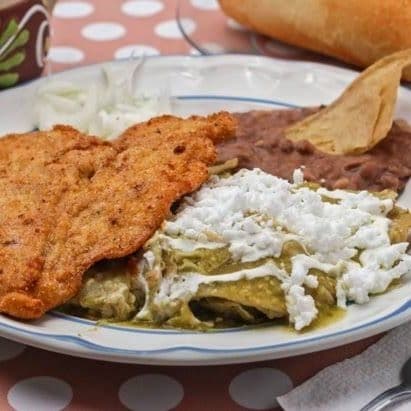 ☺️CHILAQUILES VERDES CON MILANESA