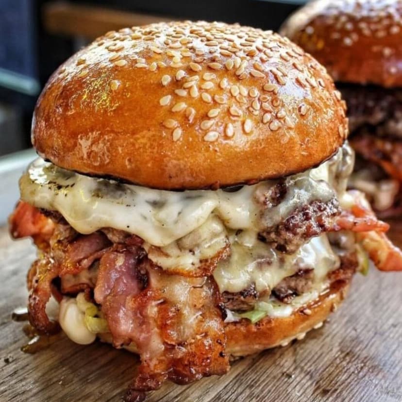 Mega Hamburguesas Vic