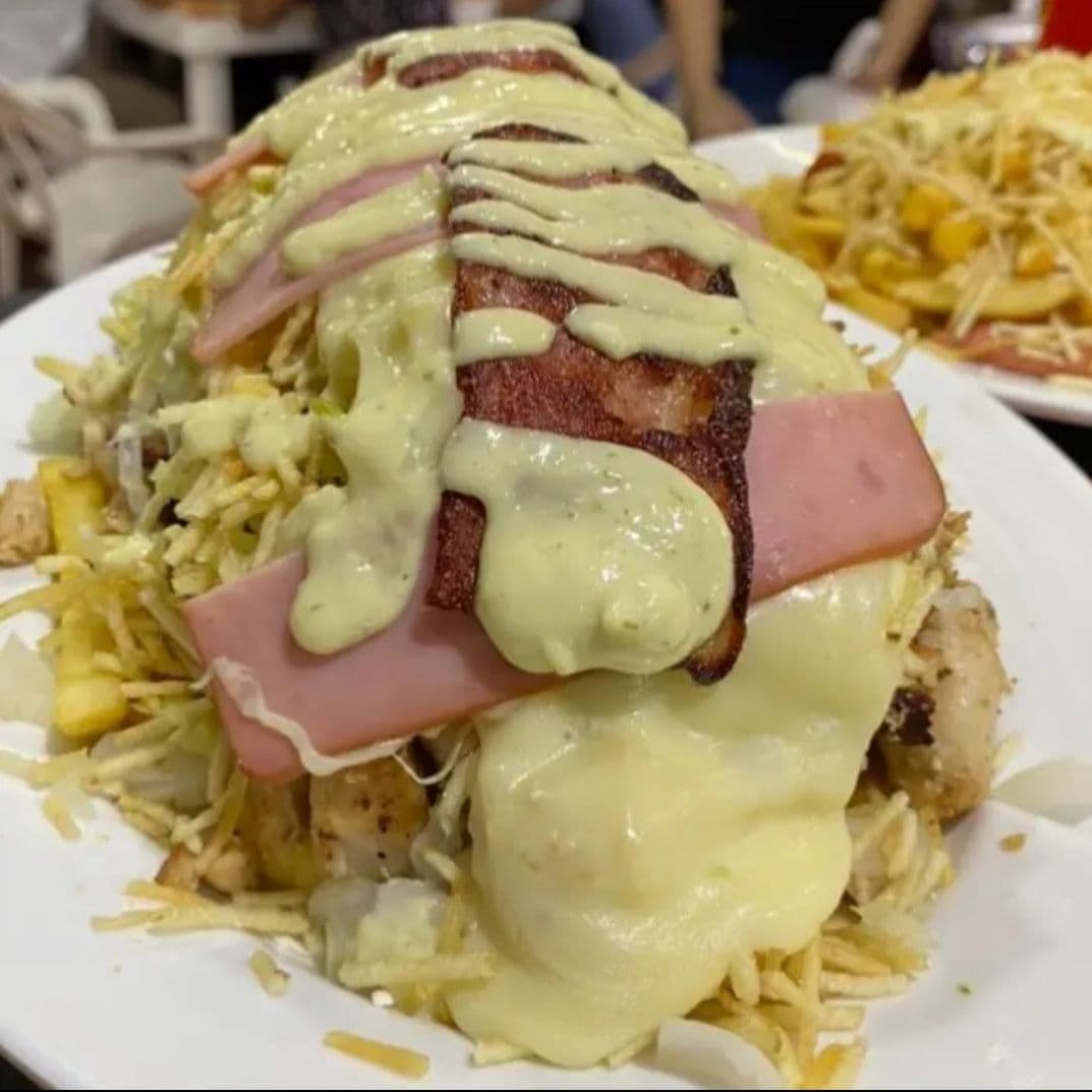 Salchipapa Gratinada + Jamón y Mozarella