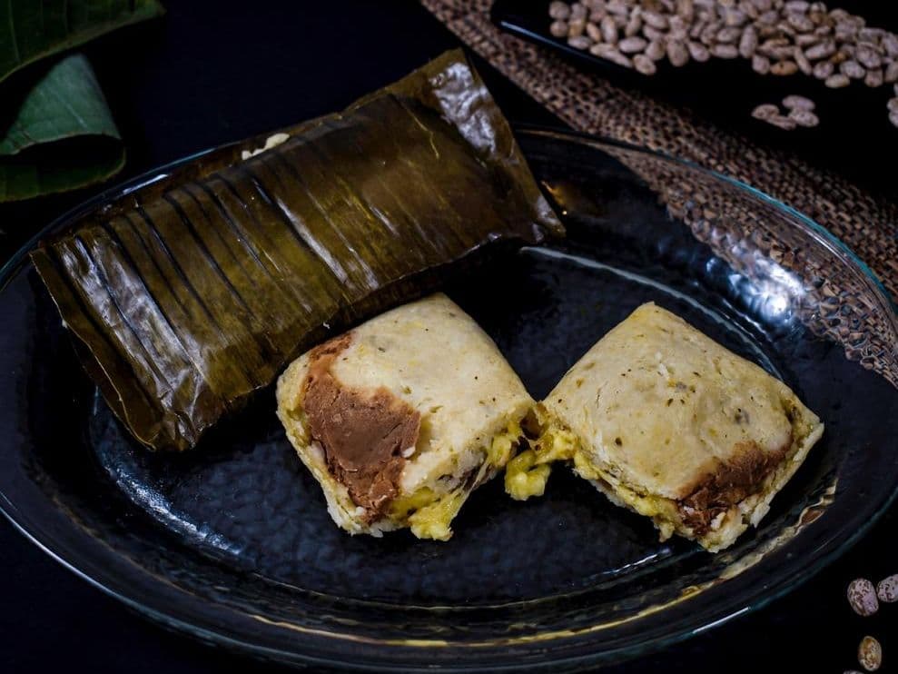 Tamal de Frijoles con Queso
