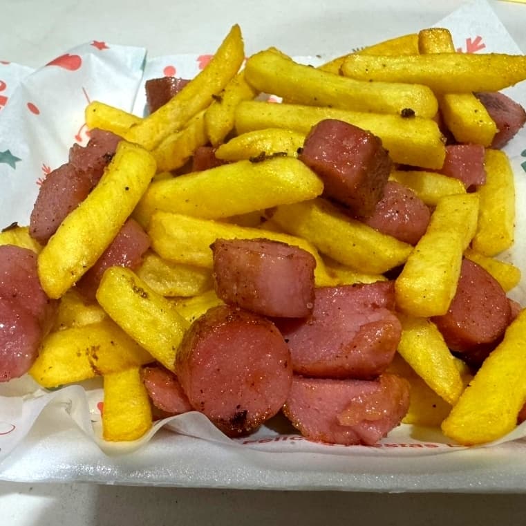 Salchipapas