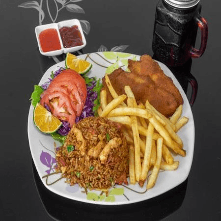16-Arroz Cantonés con Pescado Empanizado y Papas